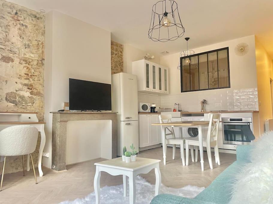 Happy Sejour Vieux Lyon Apartment Luaran gambar